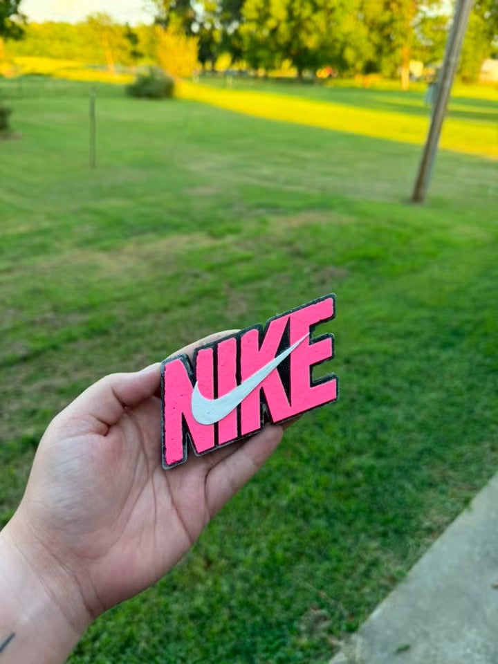 NIKE