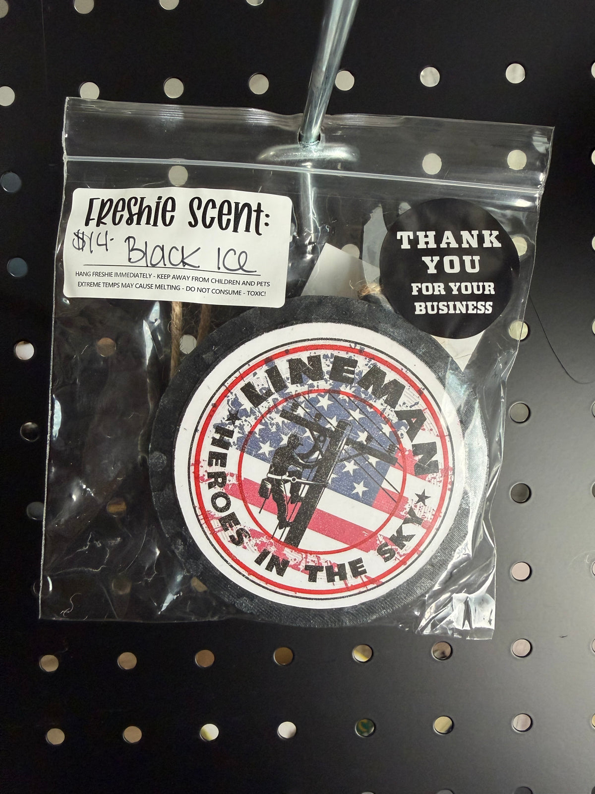 Lineman circle- scent: black ice