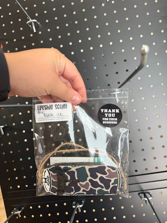Camo drip can- scent: black ice