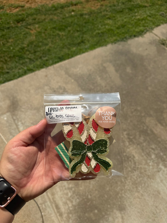 Candy canes w/ bow - scent : lil tree cake