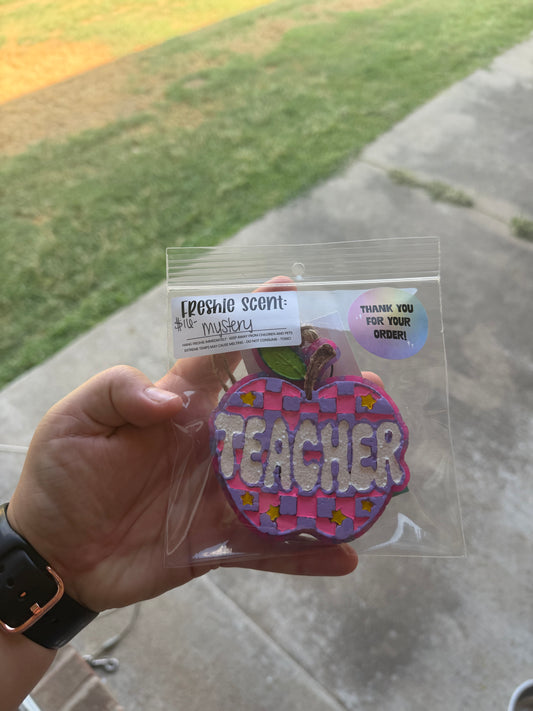 Teacher - scent : mystery