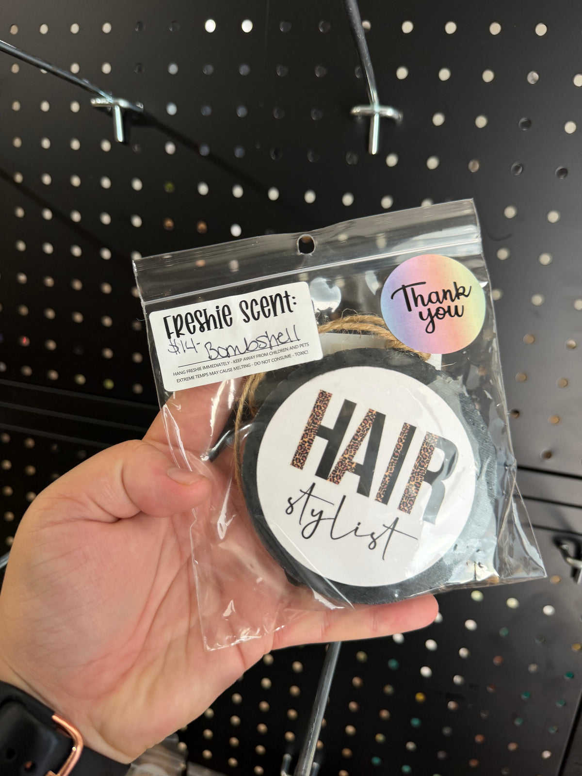 Hair stylist - scent: bombshell