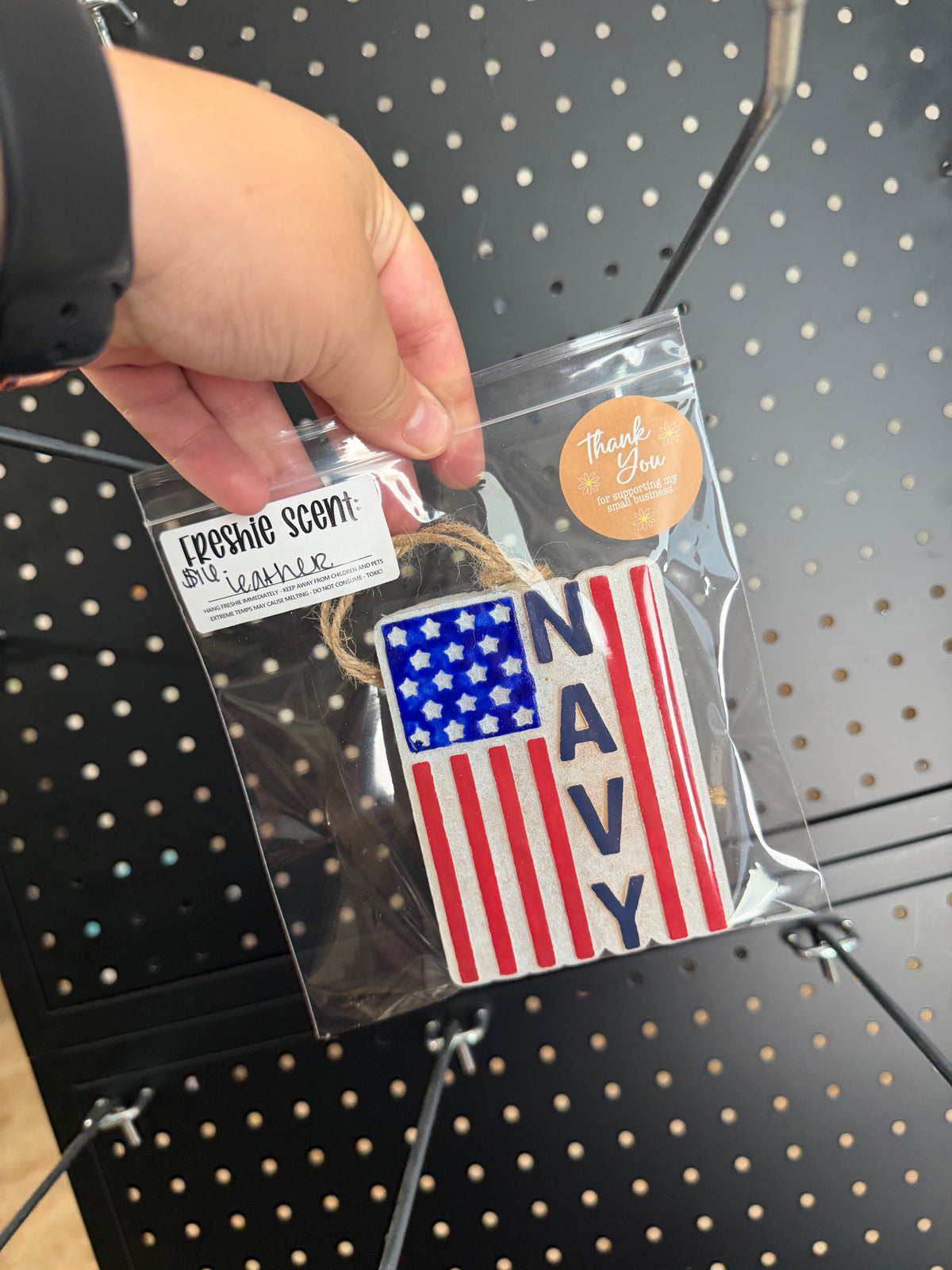 Navy Flag- scent: leather