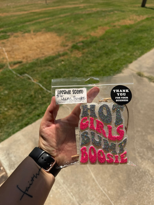 Hot girls bump boosie- scent: yum boujee
