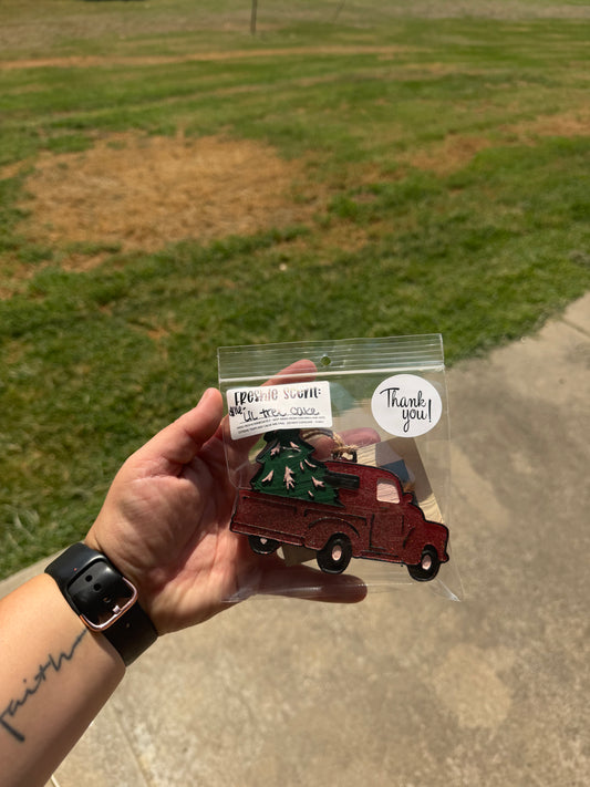 Christmas Farmtruck - Scent: Lil Tree Cake